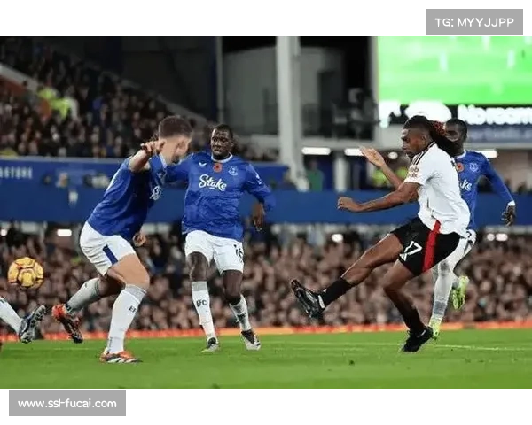 利兹联1-0绝杀富勒姆，恩梅加倒地扫射制胜